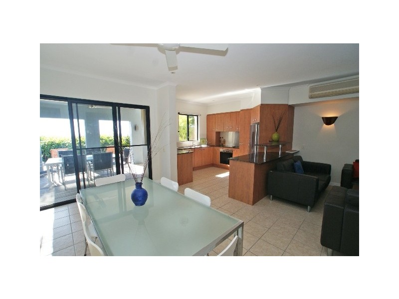 5 Arlington Esplanade, Clifton Beach QLD 4879