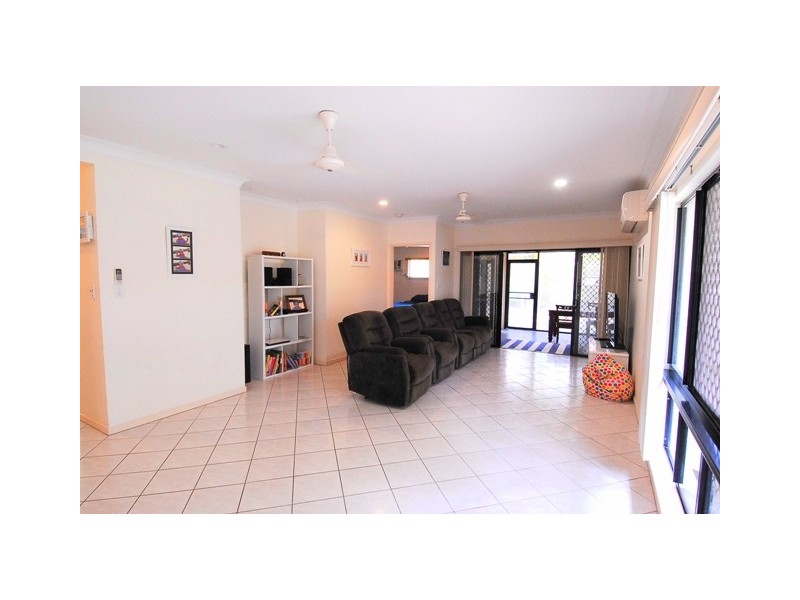 1 Venice Close, Kewarra Beach QLD 4879