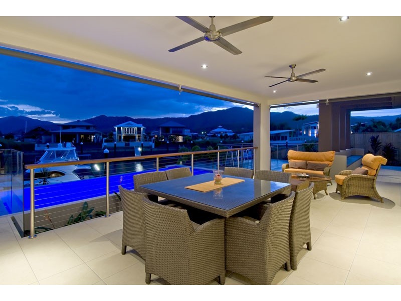 11 Ragamuffin Quay, Trinity Park QLD 4879