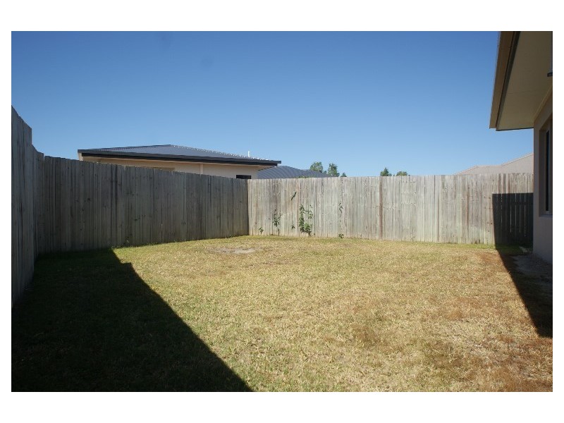 10 Icefire Quay, Trinity Park QLD 4879