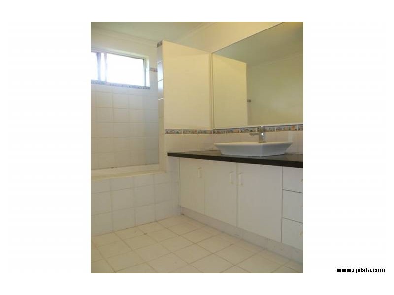 12 Mahogany Street, Manoora QLD 4870