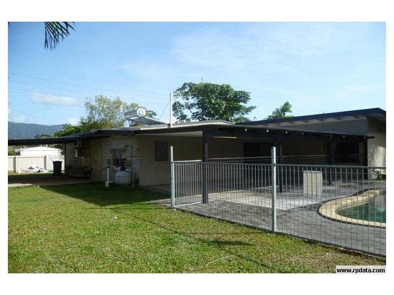 12 Mahogany Street, Manoora QLD 4870