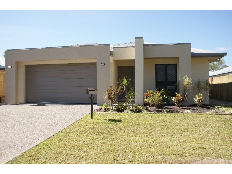 12 Eclipse Close, Trinity Beach QLD 4879
