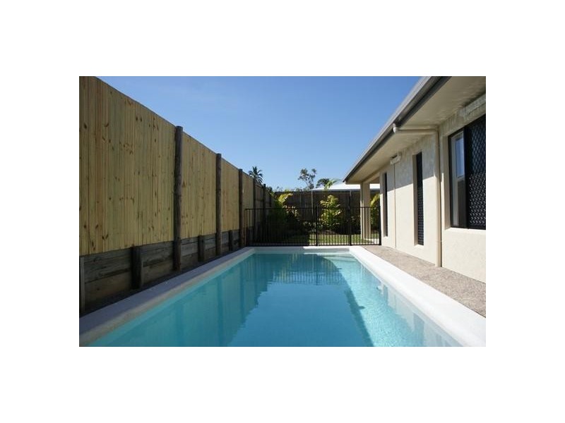 12 Eclipse Close, Trinity Beach QLD 4879