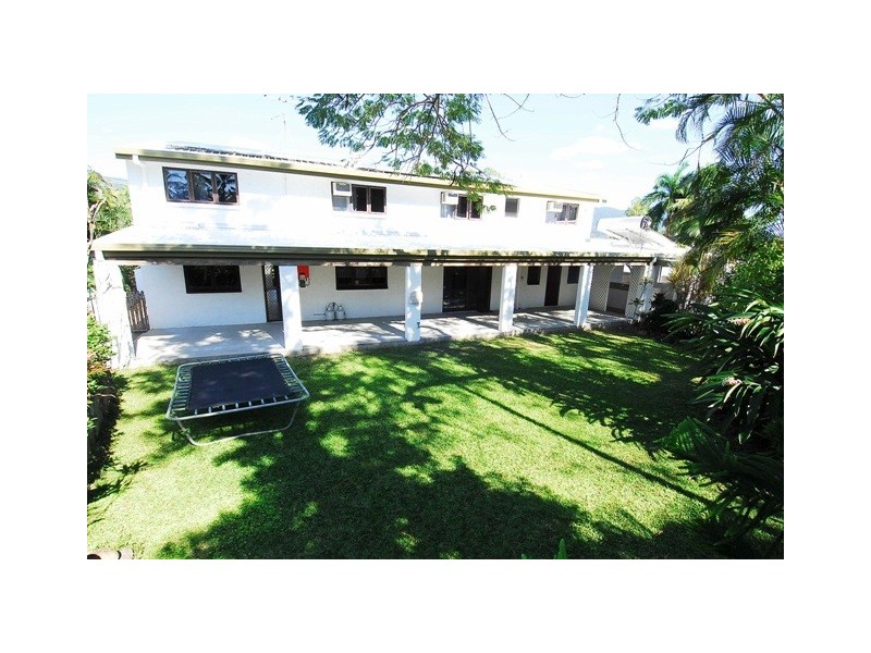 9 Boroko Close, Trinity Beach QLD 4879