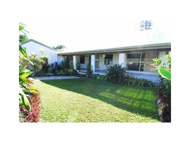 9 Boroko Close, Trinity Beach QLD 4879