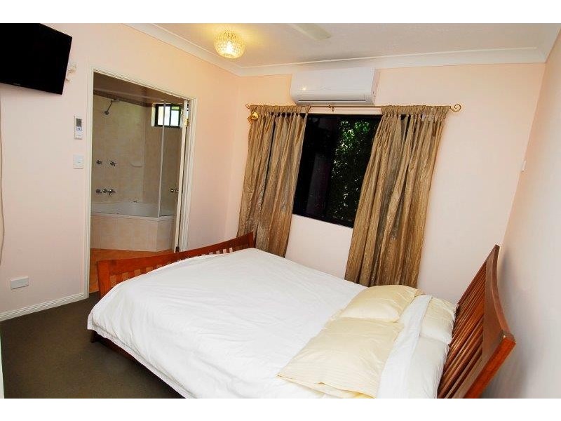 12/106 Moore Street, Trinity Beach QLD 4879