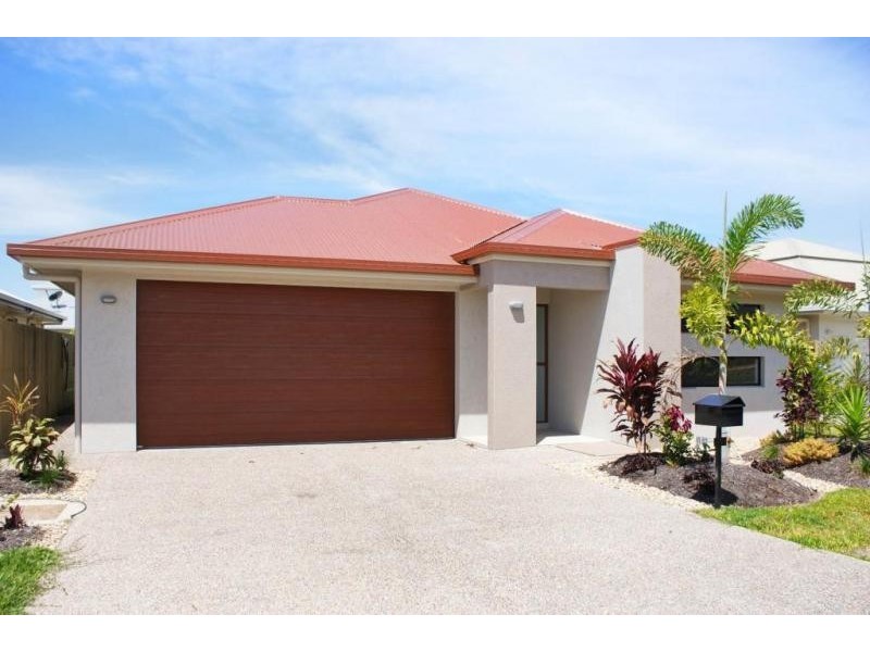 8 Ewan Glen, Trinity Park QLD 4879