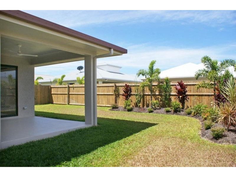 8 Ewan Glen, Trinity Park QLD 4879