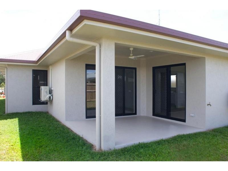 8 Ewan Glen, Trinity Park QLD 4879