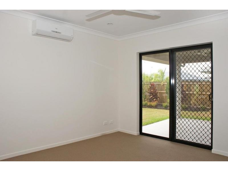 8 Ewan Glen, Trinity Park QLD 4879