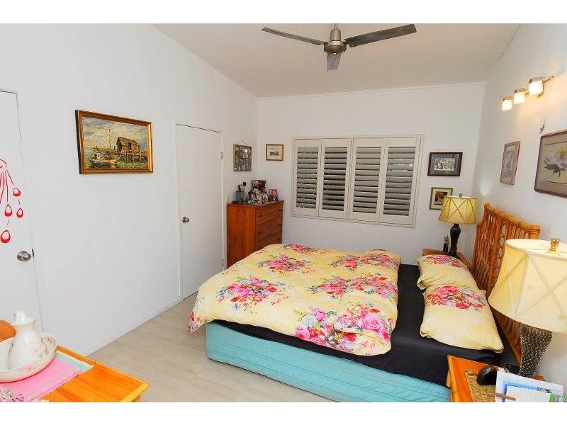 4 Madang Street, Trinity Beach QLD 4879