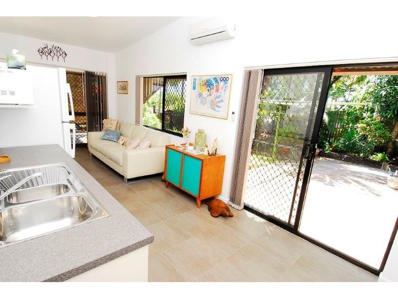 4 Madang Street, Trinity Beach QLD 4879