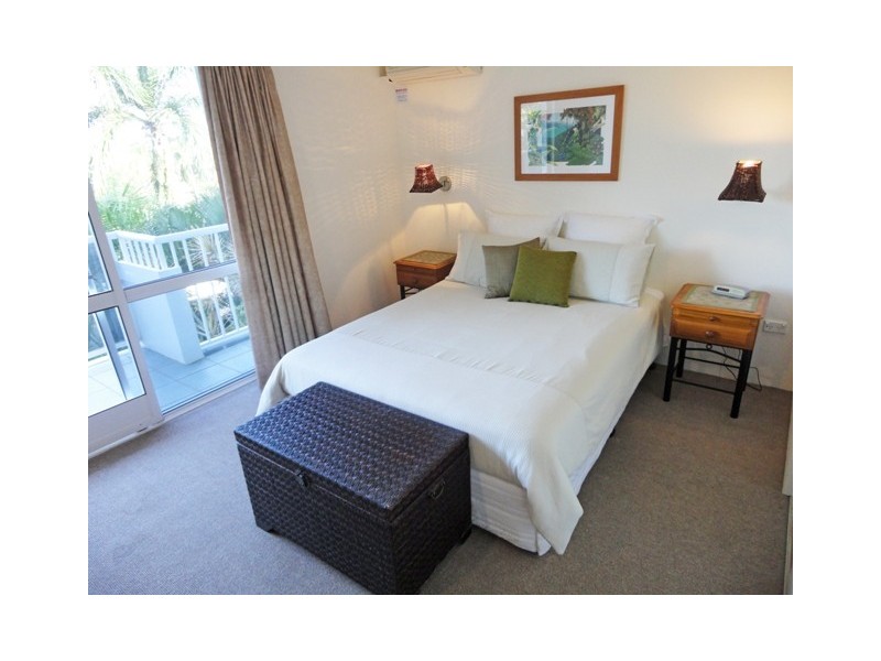 241 Coral Coast Drive, Palm Cove QLD 4879
