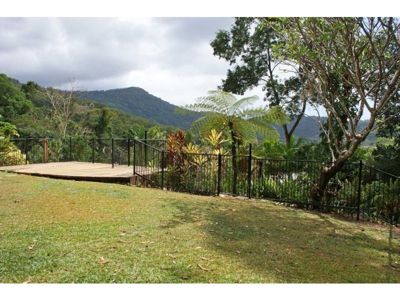 4 Marcia Close, Smithfield QLD 4878