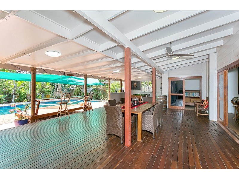 45 Terebra Street, Palm Cove QLD 4879