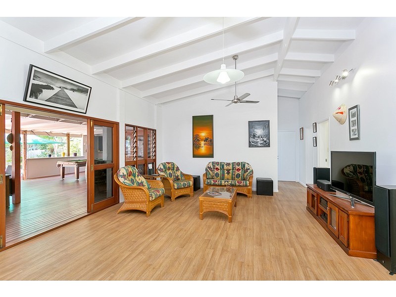 45 Terebra Street, Palm Cove QLD 4879