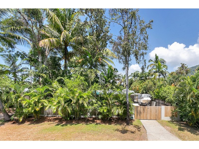 45 Terebra Street, Palm Cove QLD 4879
