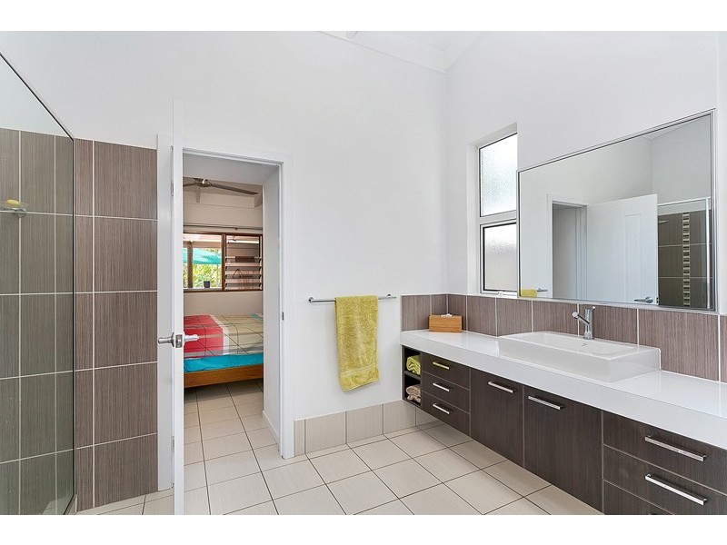 45 Terebra Street, Palm Cove QLD 4879