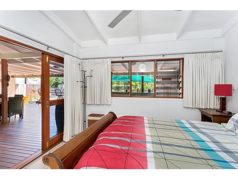 45 Terebra Street, Palm Cove QLD 4879
