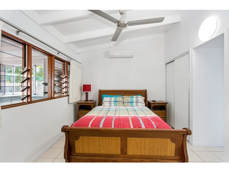 45 Terebra Street, Palm Cove QLD 4879