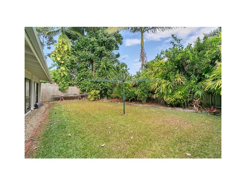 45 Terebra Street, Palm Cove QLD 4879