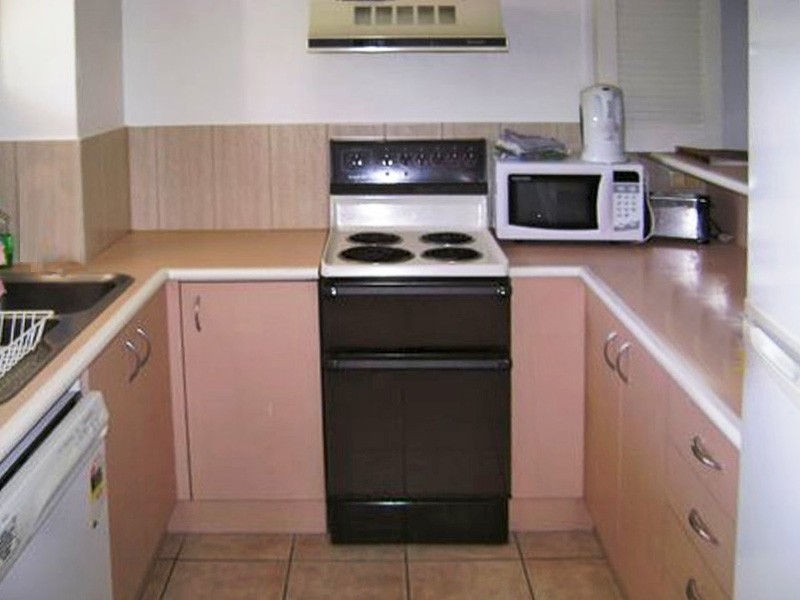 109/241 Coral Coast Drive, Palm Cove QLD 4879