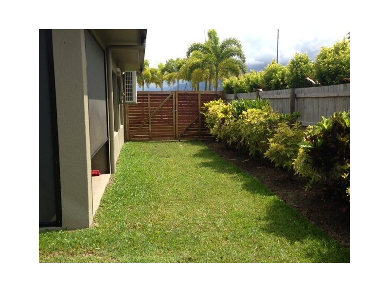 8 Montalbion Ave, Trinity Park QLD 4879