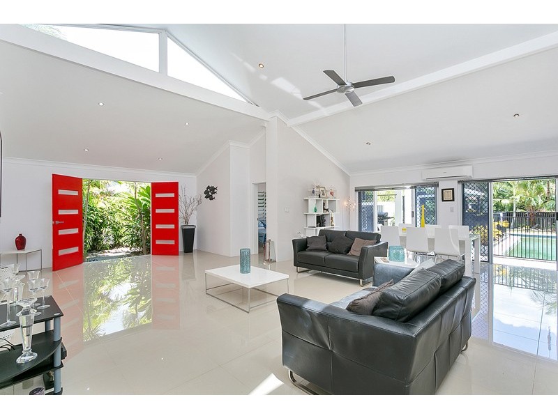 9 Brolga Street, Kewarra Beach QLD 4879