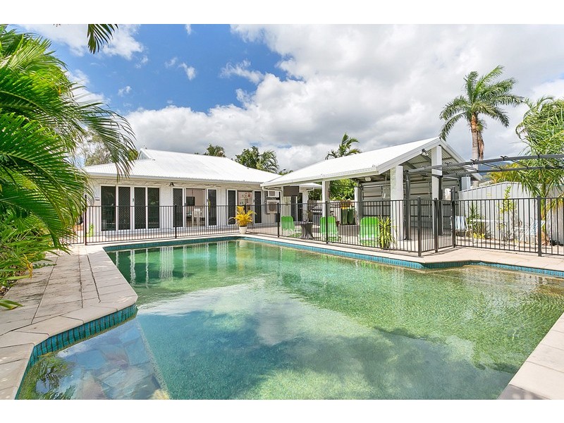 9 Brolga Street, Kewarra Beach QLD 4879