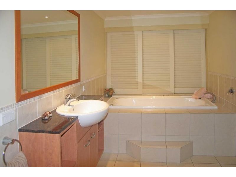 17/5 Arlington Esplanade, Clifton Beach QLD 4879