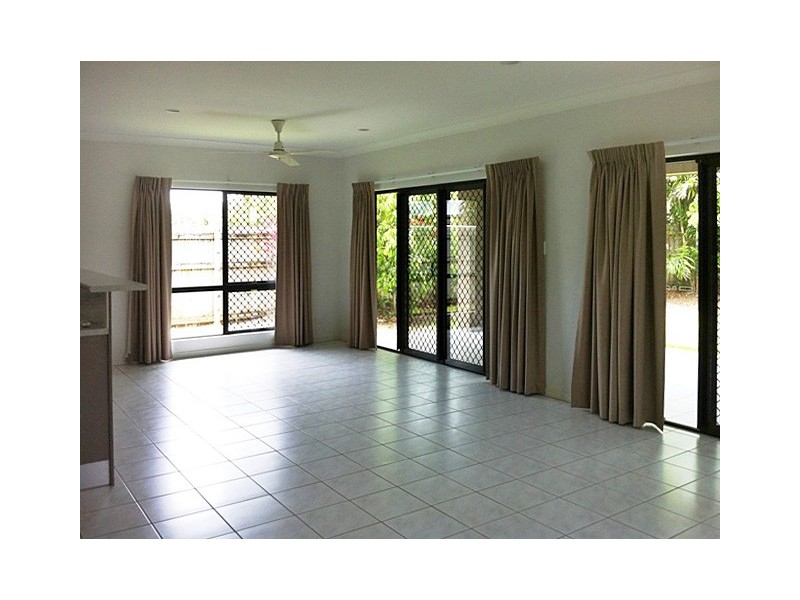 7 Imooya Place, Trinity Park QLD 4879