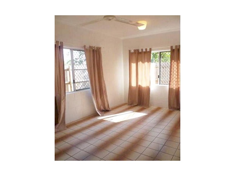 3/169 Kamerunga Rd, Freshwater QLD 4870