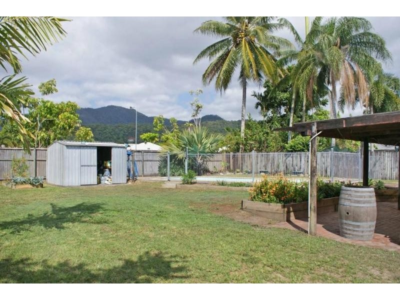 9 Kimberley St, Trinity Park QLD 4879