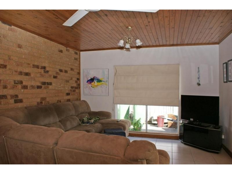 9 Kimberley St, Trinity Park QLD 4879