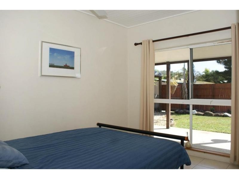 9 Kimberley St, Trinity Park QLD 4879