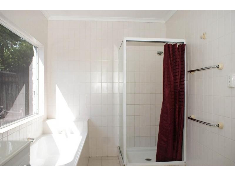 9 Kimberley St, Trinity Park QLD 4879