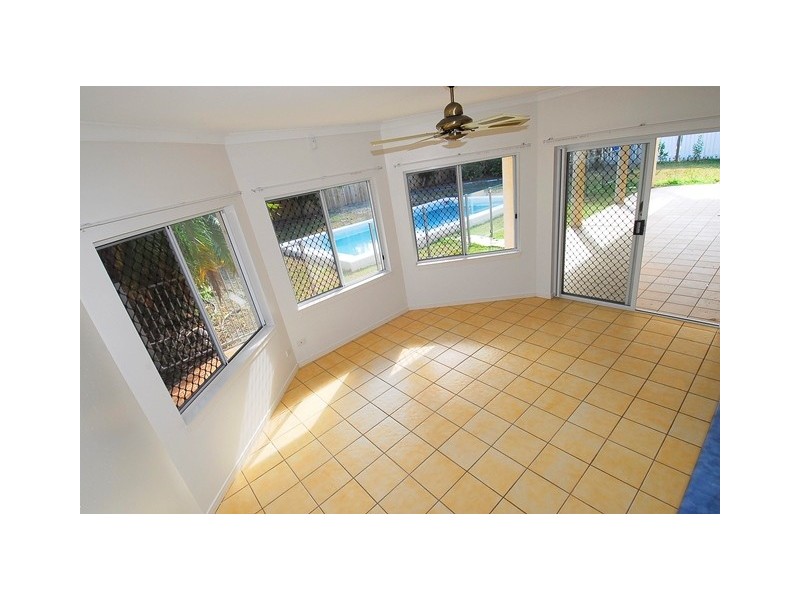 4 Parkinson Avenue, Kewarra Beach QLD 4879