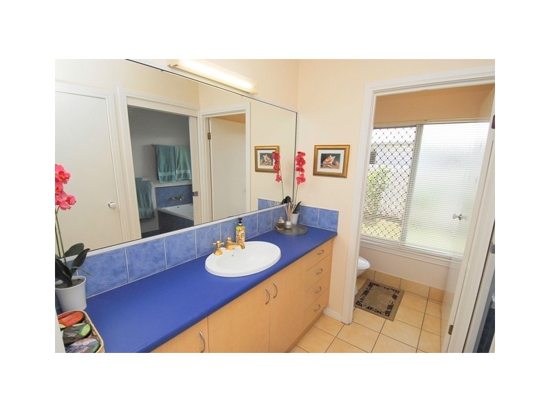 4 Parkinson Avenue, Kewarra Beach QLD 4879