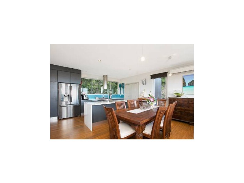 31 Savaii Close, Palm Cove QLD 4879