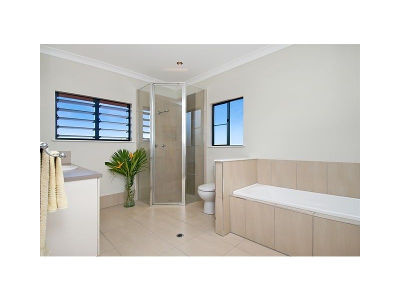 82 Harbour Dve, Trinity Park QLD 4879