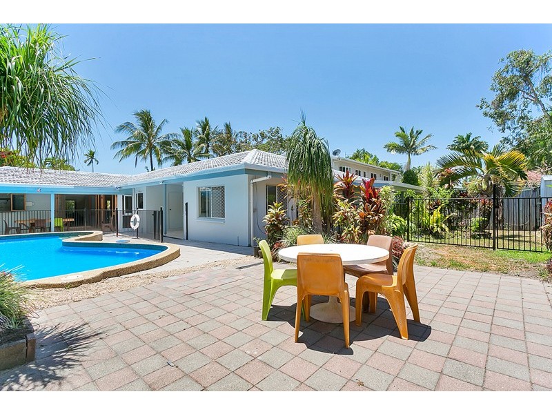 51 Terebra Street, Palm Cove QLD 4879