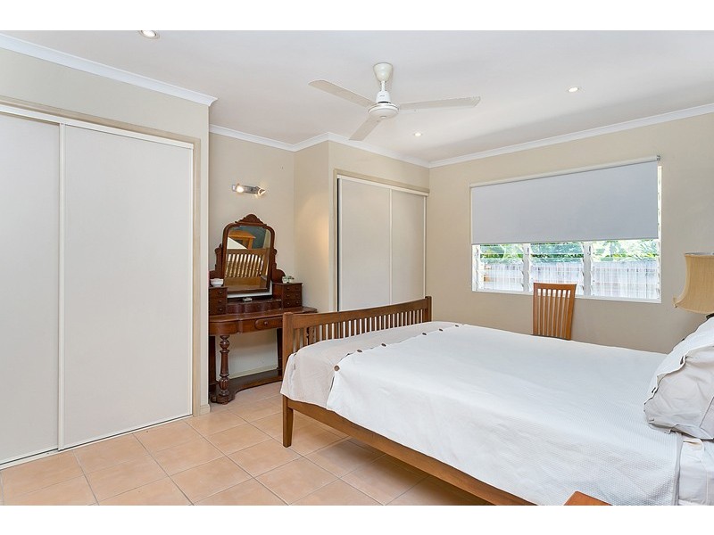 51 Terebra Street, Palm Cove QLD 4879