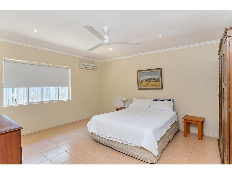 51 Terebra Street, Palm Cove QLD 4879