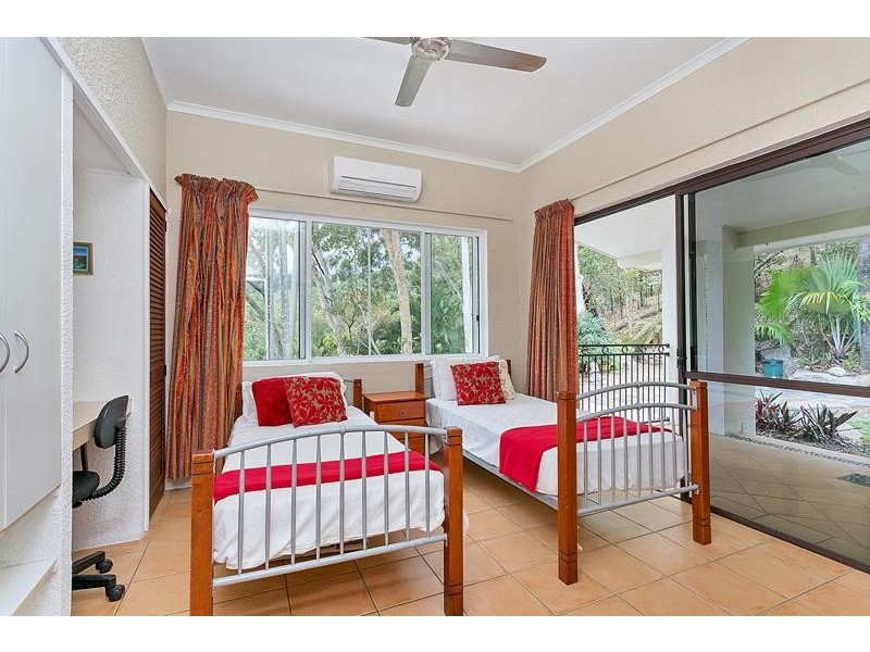 30-32 Alexandra Street, Clifton Beach QLD 4879