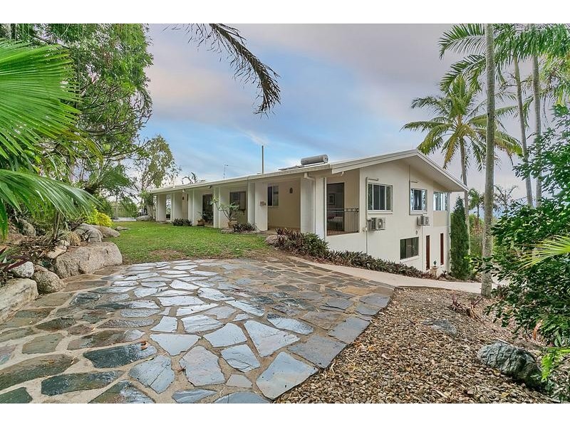 30-32 Alexandra Street, Clifton Beach QLD 4879