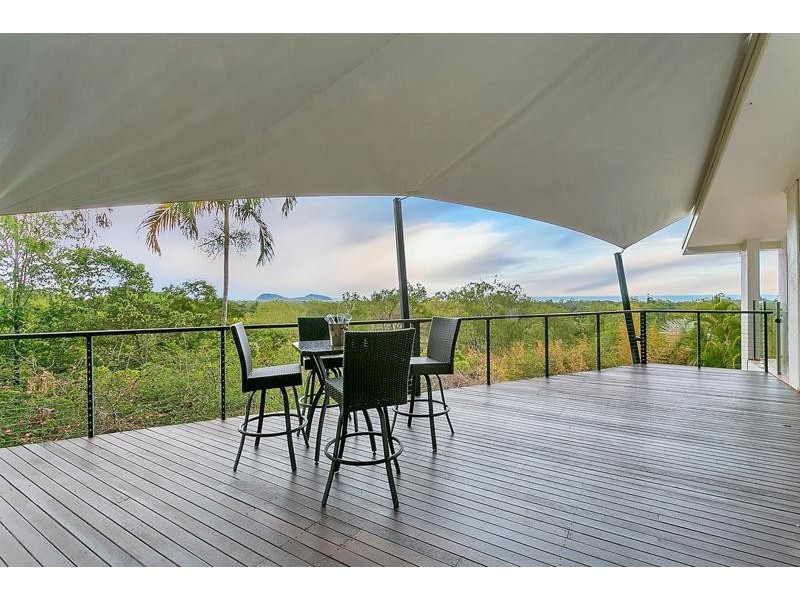 30-32 Alexandra Street, Clifton Beach QLD 4879