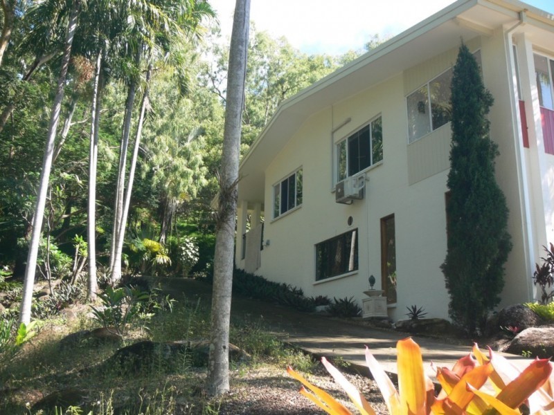 30-32 Alexandra Street, Clifton Beach QLD 4879