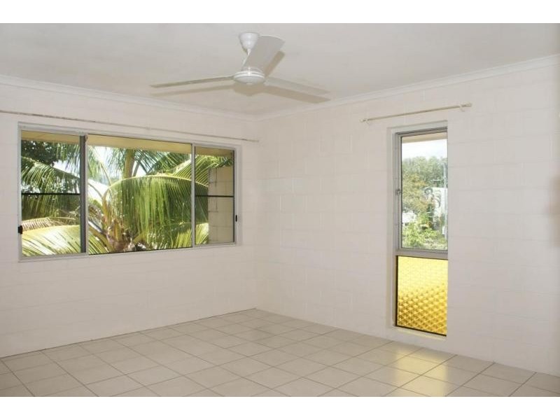 1/552 Varley St, Yorkeys Knob QLD 4878