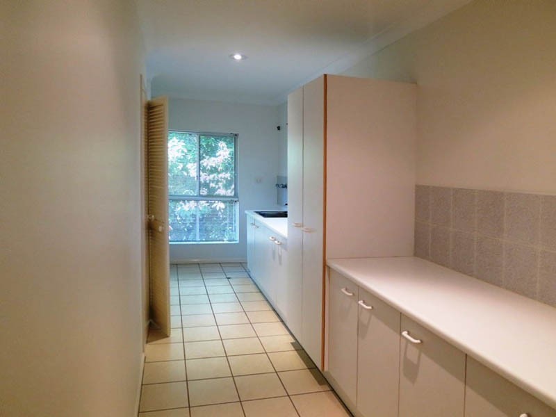 30 Thais St, Palm Cove QLD 4879